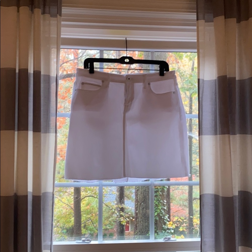 Vineyard Vines White Denim Pencil Skirt Size 10